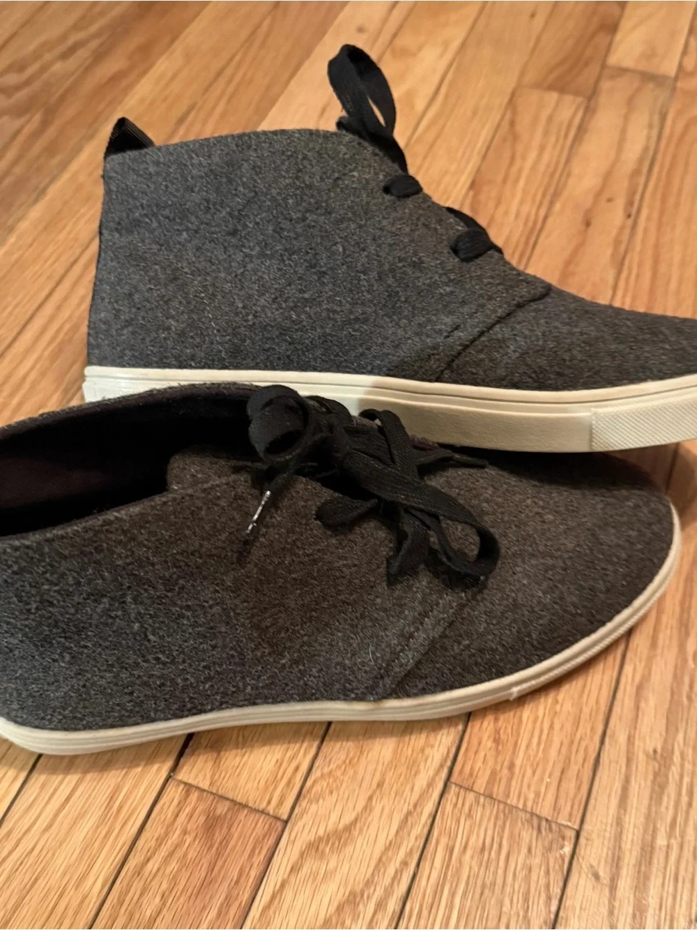 Ladies Steve Madden Charcoal Gray Boots – Casual Lace-Up booties.